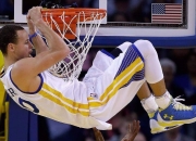 9you娱乐-数据风暴眼，奥利维耶的季后赛之夜，一场颠覆认知的全面爆炸