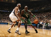 九游app下载-赛道与绿茵的跨界回响，当F1争冠悬念遇上瑞士一波流传奇