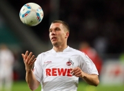 九游官网-南美风暴席卷北欧，秘鲁火力压制丹麦，哈弗茨关键时刻挺身定乾坤