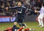 九游娱乐官方网站-当计时器归零，乔治的绝杀，与俄城未完成的告别