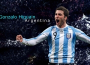 九游app下载-赛道上的传奇，阿斯顿马丁完胜雷诺，拉塞尔刷新纪录之夜