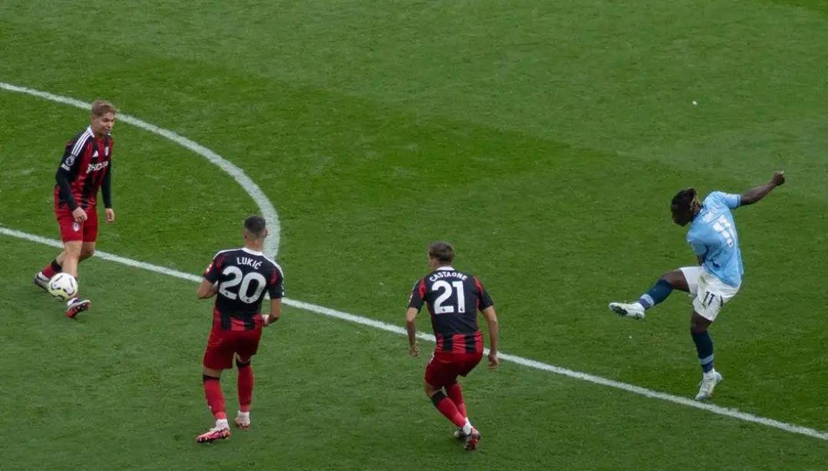 包含曼城血洗巴黎,科瓦契奇高光表现的词条 包含曼城血洗巴黎,科瓦契奇高光表现的词条