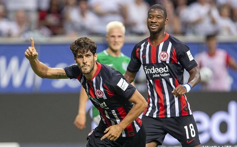 汉诺威对阵法兰克福，战成平局