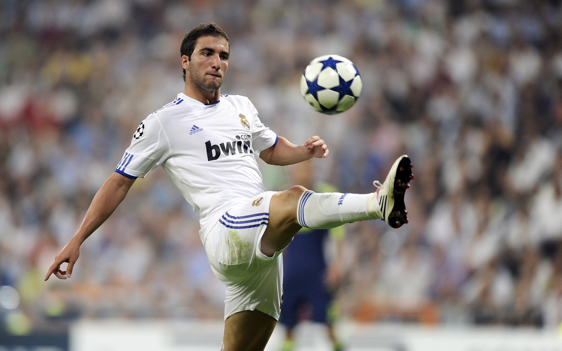 铁血逆袭!蒂亚戈一剑封喉,马竞客场掀翻雷恩演绎欧冠经典